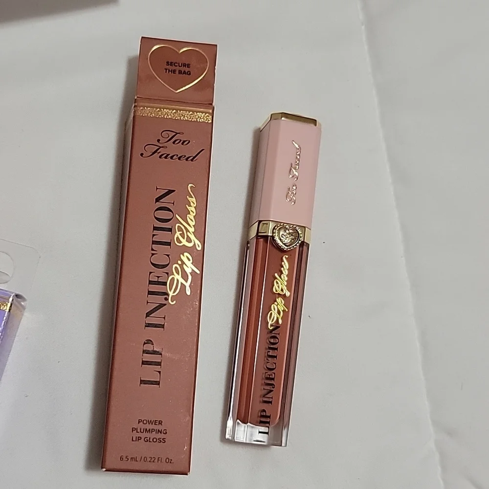 Lip Injection Power Plumping Lip Gloss